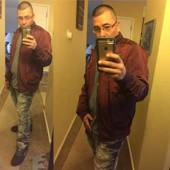 Meet your Posher, Max - Picture 1 of 1